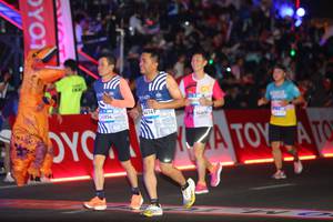 BIB: 40854, 44149
                            <button type="button" onclick="openModal(23180021)" class="btn btn-primary btn-sm float-right btn-popup" data-toggle="modal" data-target=".modal-high-quality">
                        <i class="fas fa-shopping-cart"></i> Add to Cart
                    </button>
                                            <button type="button" onclick="isThisMe(23180021, true)" class="btn btn-success btn-sm float-right btn-popup btn-isme hidden" data-toggle="tooltip" data-placement="bottom" title="นี่คือรูปของคุณใช่ไหม คลิกที่นี่เพื่อเอาเข้าอัลบั้ม">
                        <i class="fas fa-plus"></i> Add to album
                    </button>
                    <button type="button" onclick="isThisMe(23180021, false)" class="btn btn-warning btn-sm float-right btn-popup btn-isnotme hidden">
                        <i class="fas fa-ban"></i> Remove from album
                    </button>